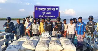 মিয়ানমারে পাচারকালে ৬০০ বস্তা ইউরিয়া জব্দ কোস্টগার্ডের, আটক ১০